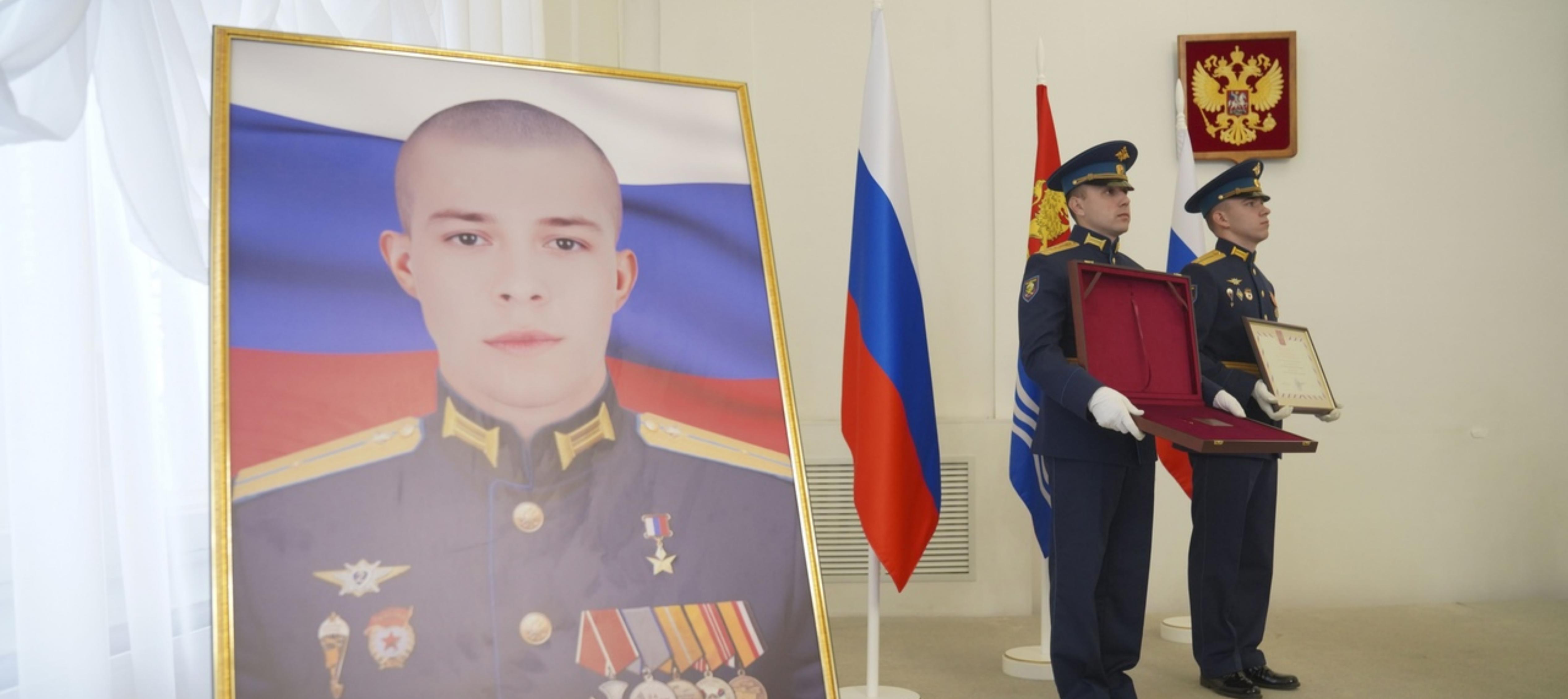 Уроженцу города Родники Александру Сметанину присвоено звание Героя России.