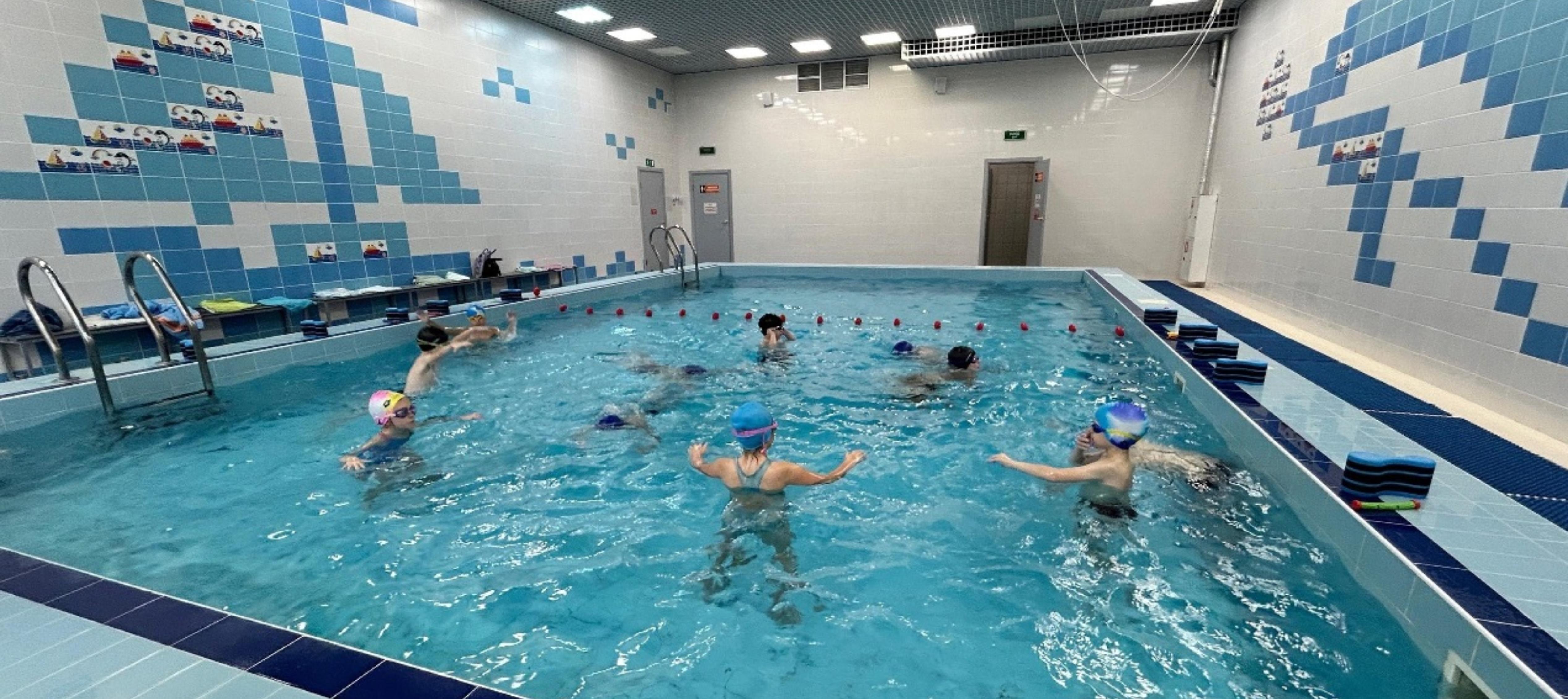 Спортивный класс по плаванию для первоклашек. И про спорт для всех!.