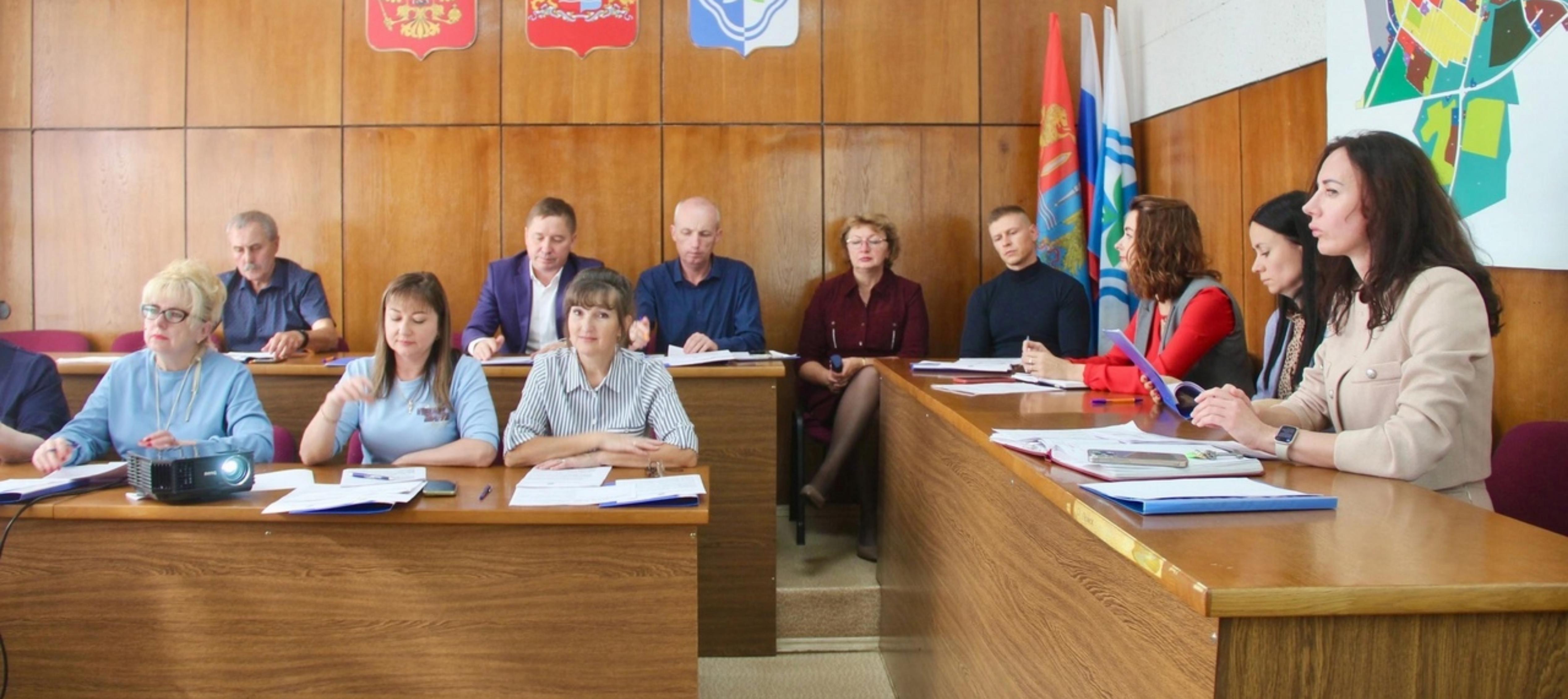 В Родниках состоялось заседание депутатов городского совета, на котором был поднят ряд вопросов.
