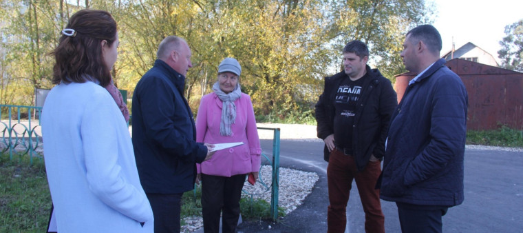 В Родниках состоялась общественная приемка выполненных объектов благоустройства. В Родниках состоялась общественная приемка выполненных объектов благоустройства.
